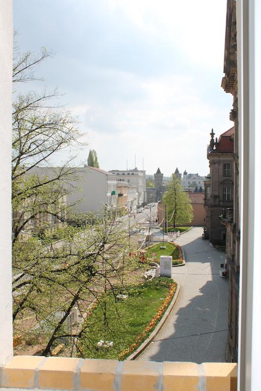 Bett-Point Am Rathaus Pensionat Potsdam Exteriör bild