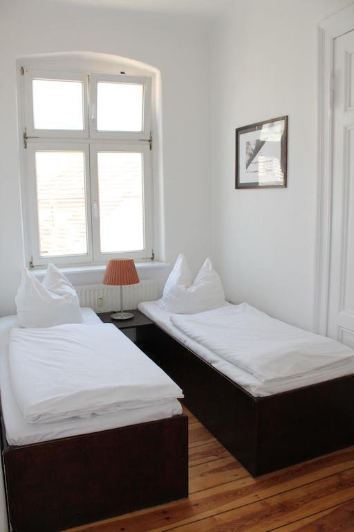 Bett-Point Am Rathaus Pensionat Potsdam Rum bild